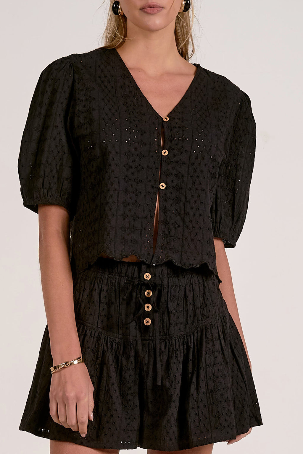 Ellen Top Black - Shop Elan