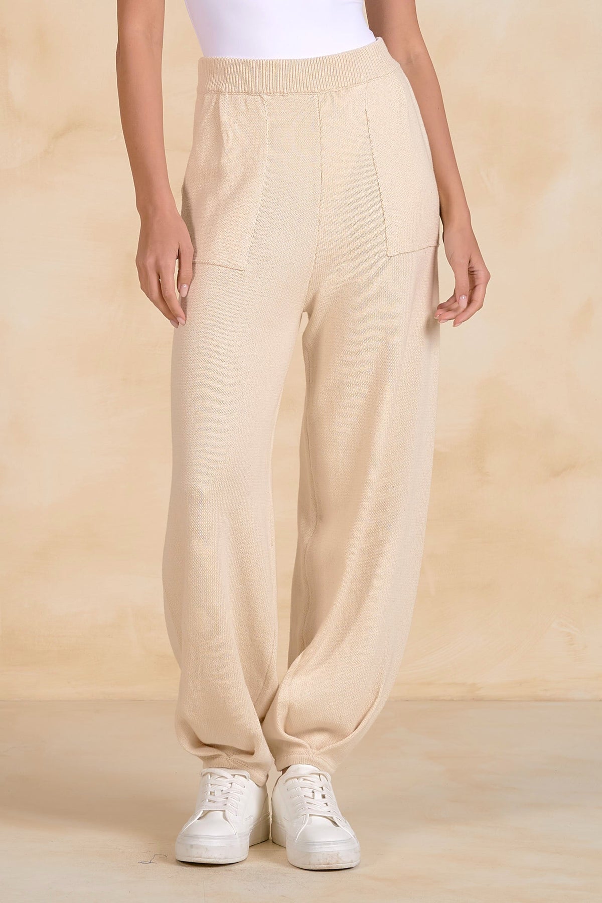 West Jogger Oatmeal - Shop Elan